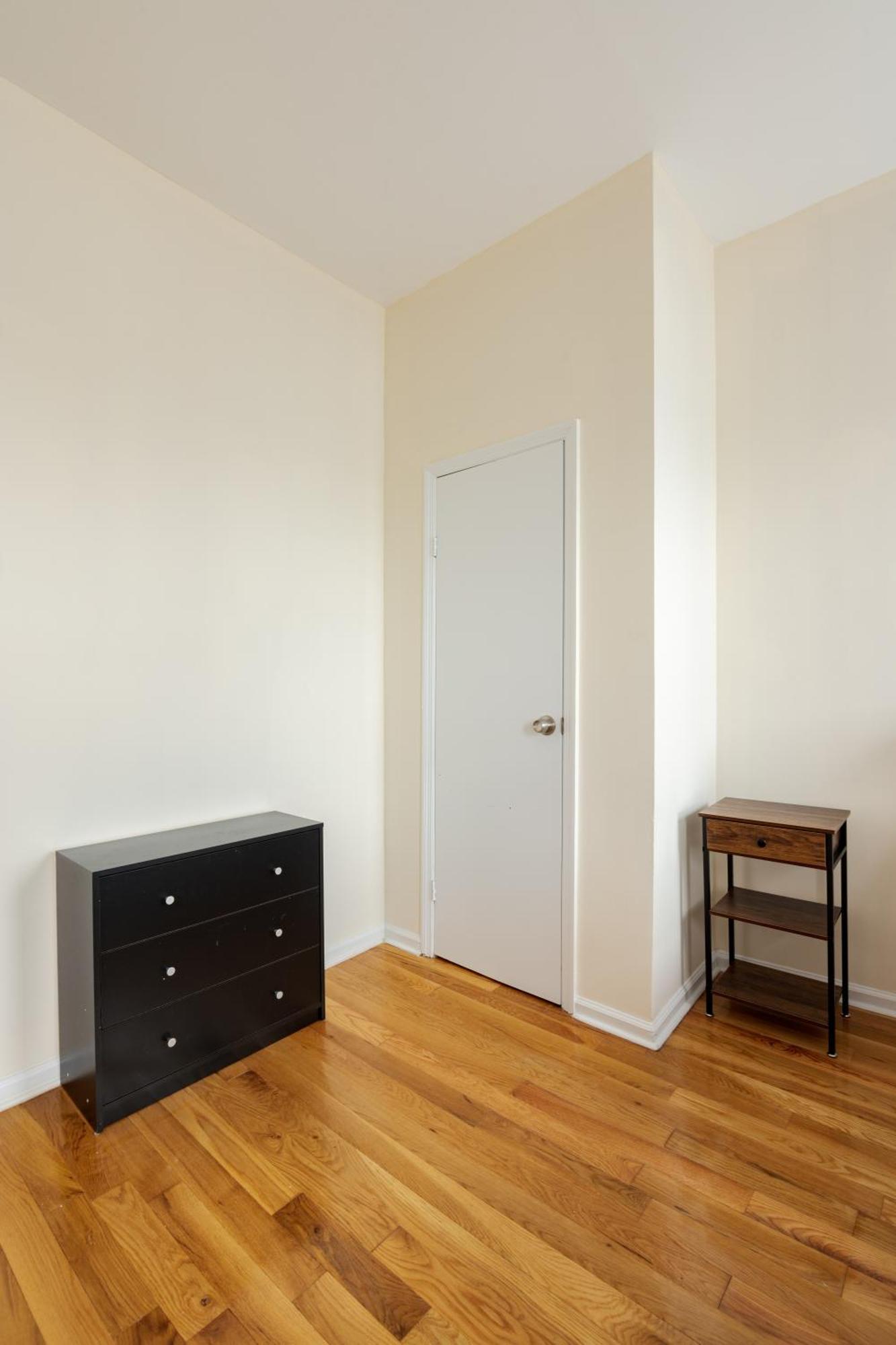 Empire Blvd Guest House Ню Йорк Екстериор снимка